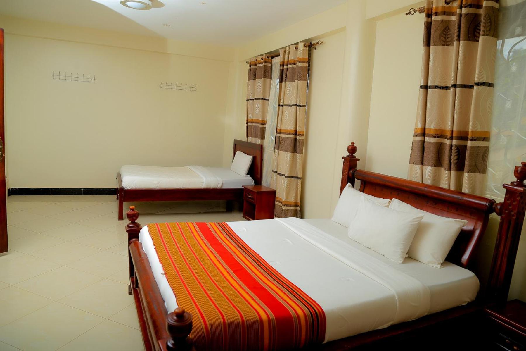 Acactus Hotel Kampala Exterior photo
